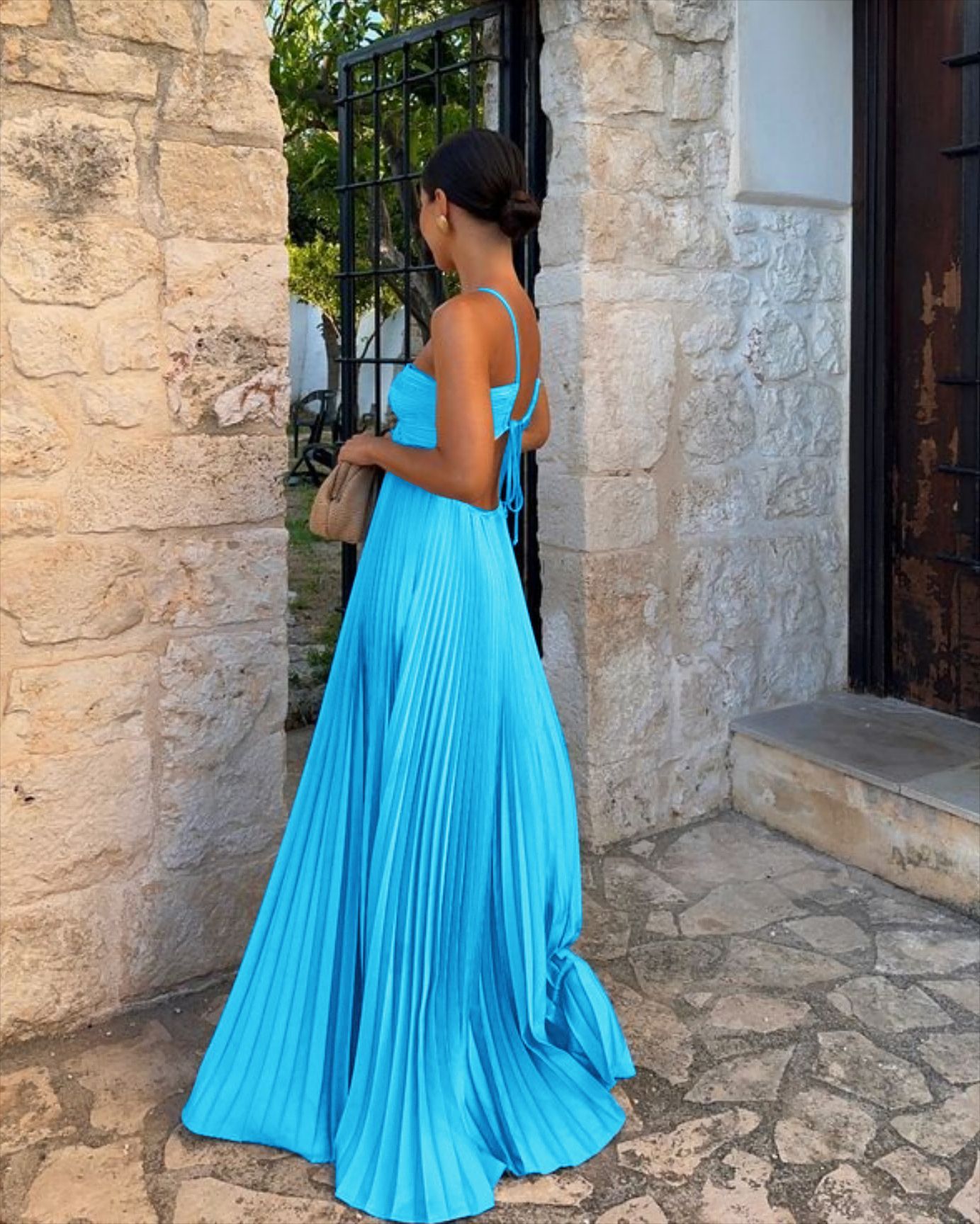 Robe plissée sans manches